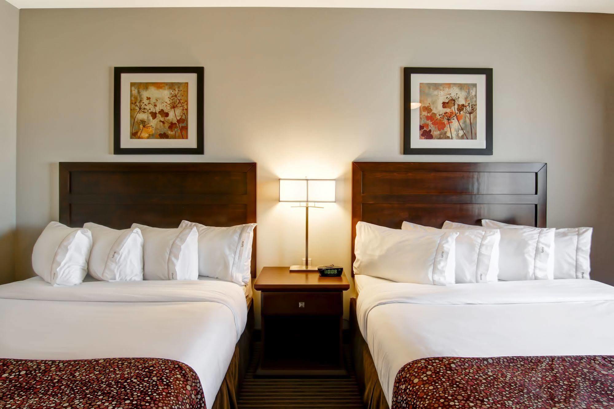 Canalta Hotel Tisdale Екстер'єр фото