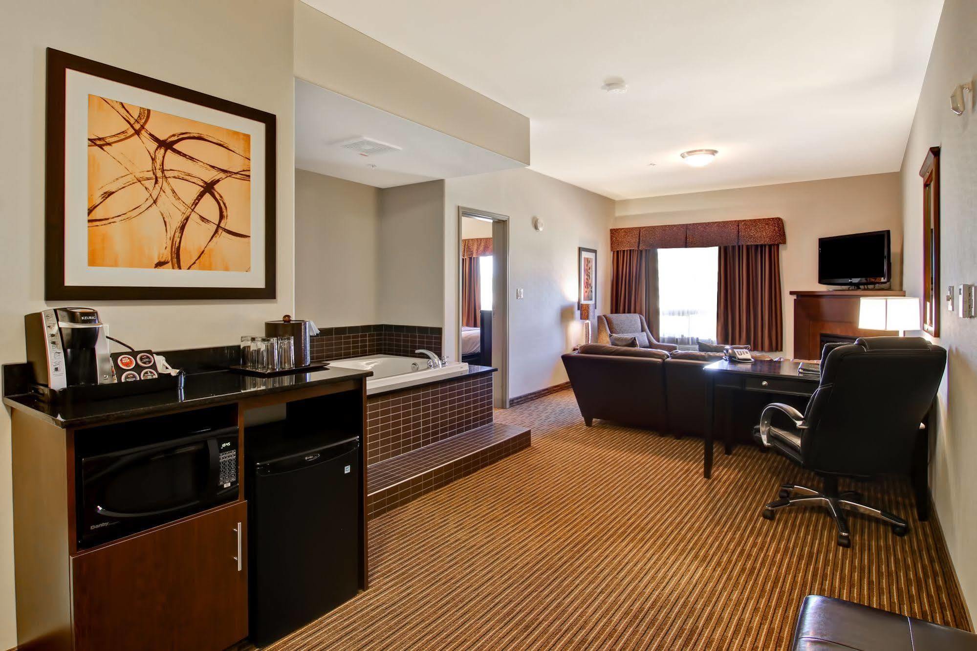 Canalta Hotel Tisdale Екстер'єр фото